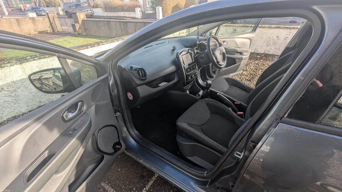 Renault Clio 2018 - Image 3