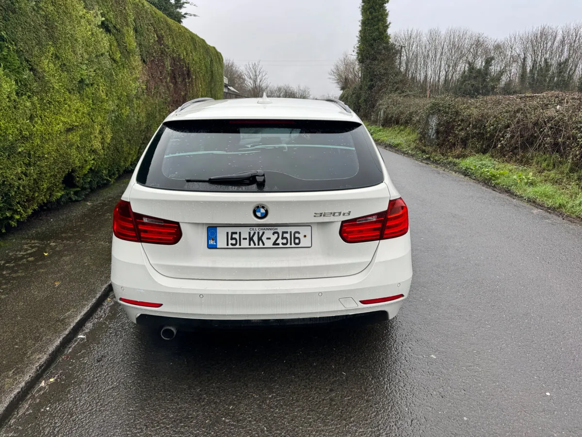 BMW 320d dynamics sport touring - Image 4