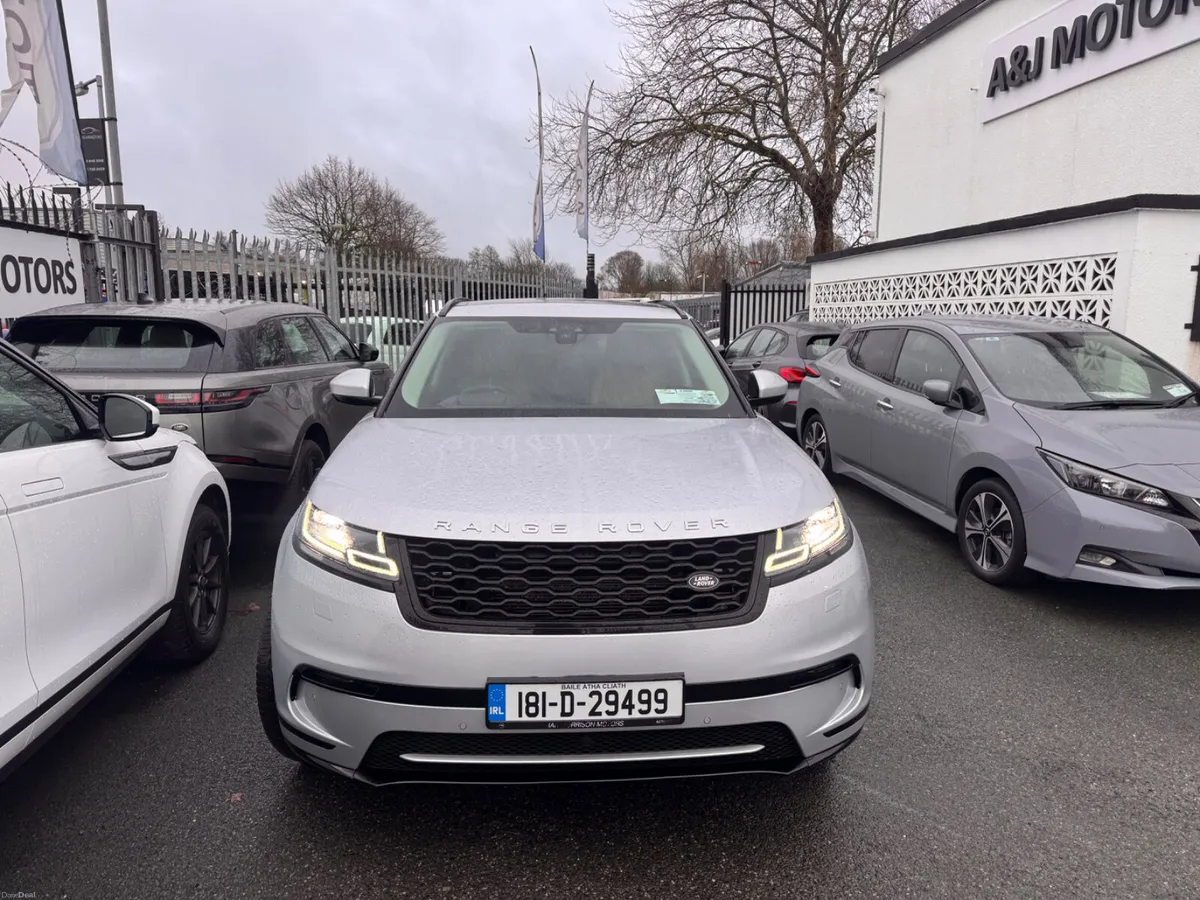 Land Rover Velar Glass Roof Automatic - Image 3