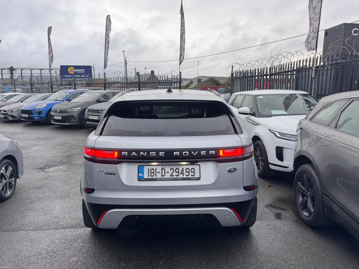 Land Rover Velar Glass Roof Automatic - Image 4