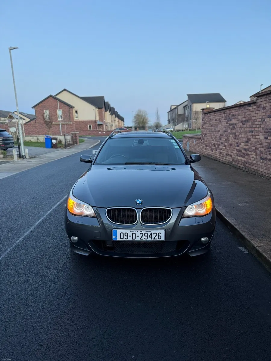 BMW 520D M Sport E61 Touring LCI - Image 3