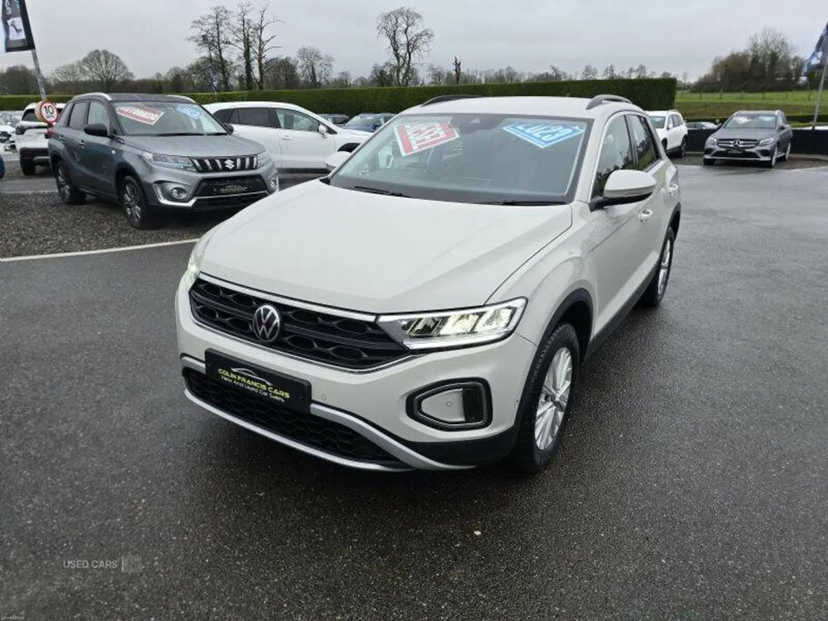 Volkswagen T-Roc Life - Image 1