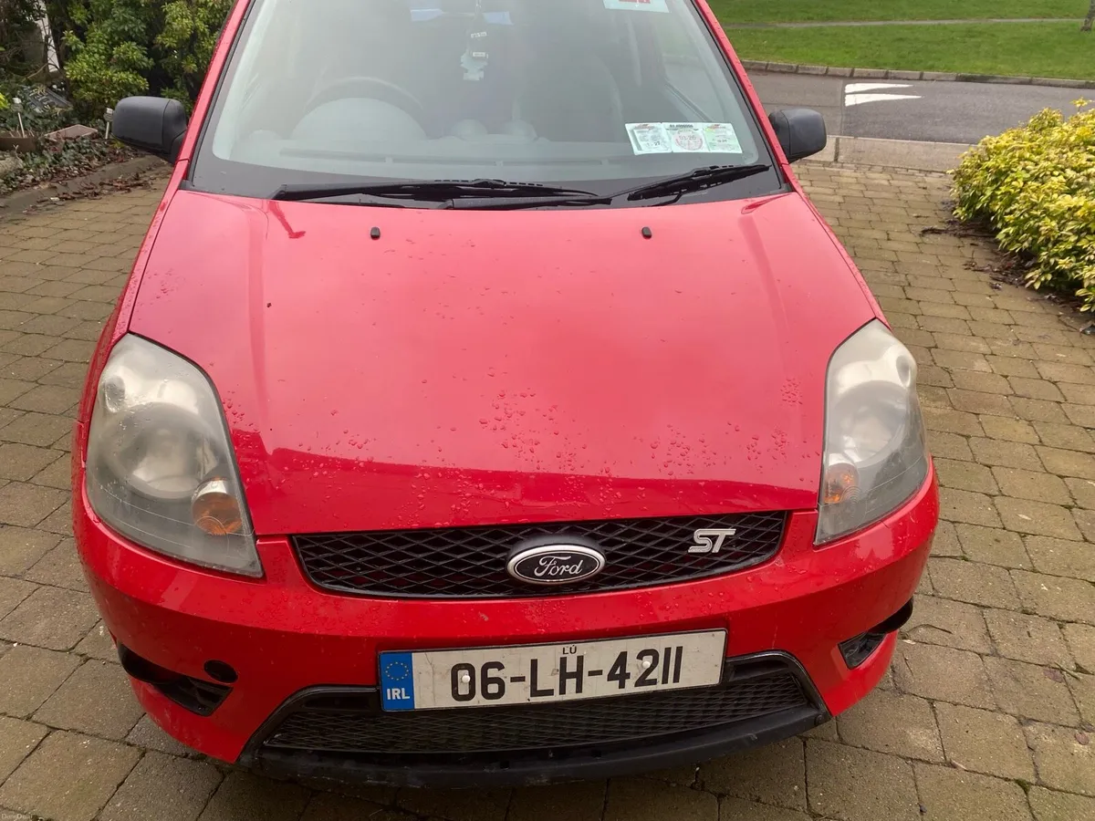 Ford fiesta - Image 2