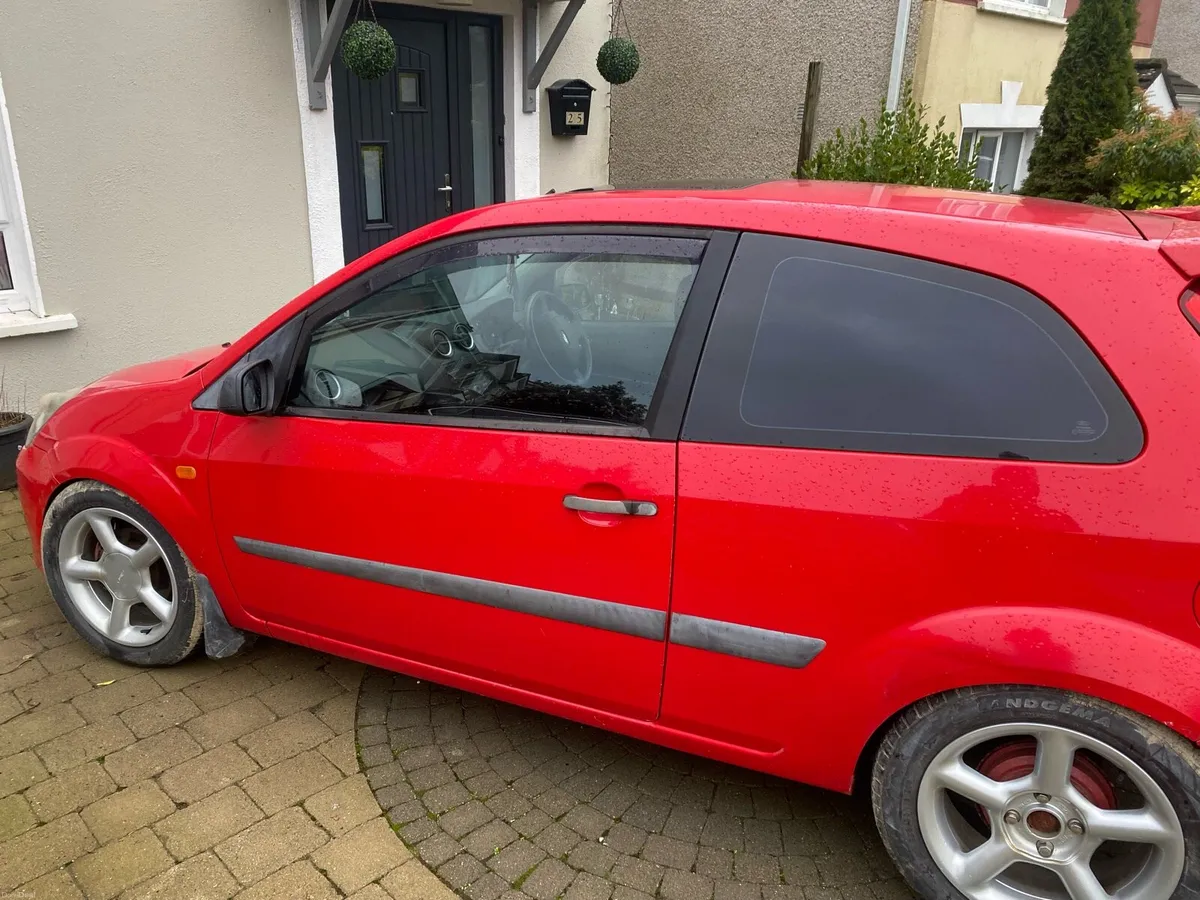 Ford fiesta - Image 3