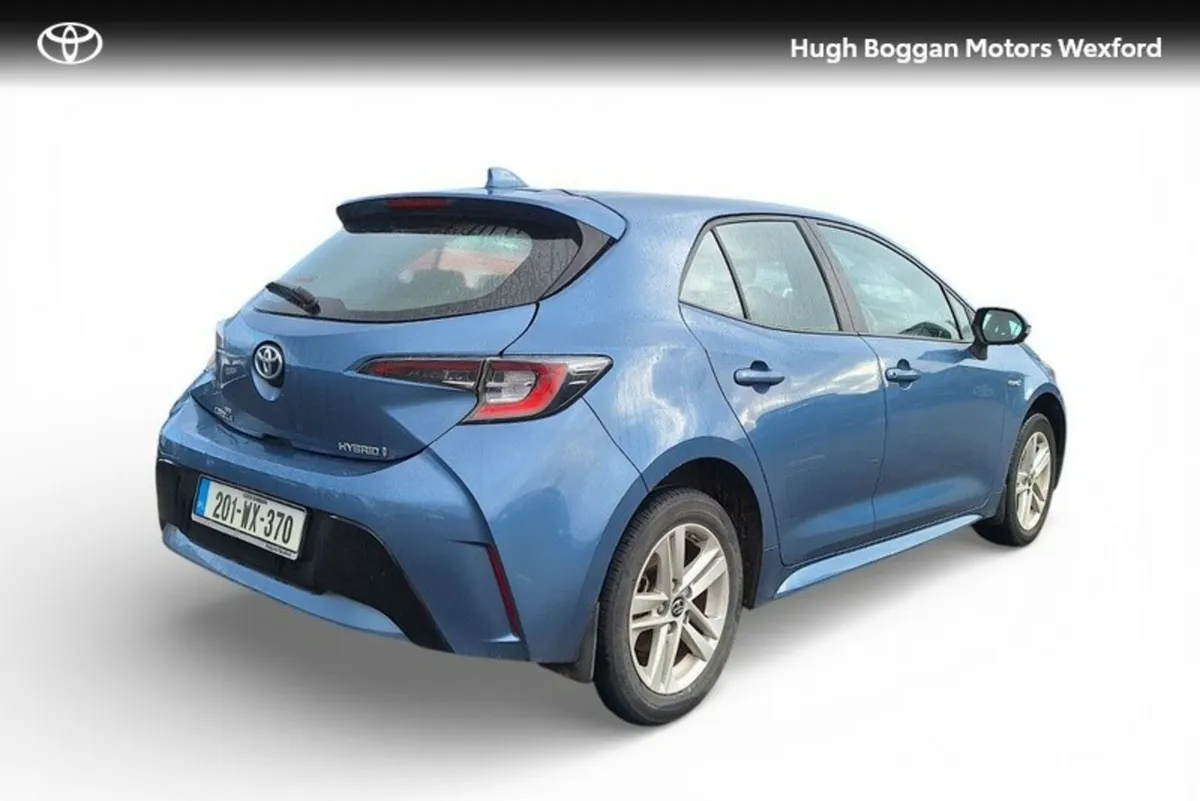 Toyota Corolla HYBRID LUNA H/B 4DR AUTO - Image 2