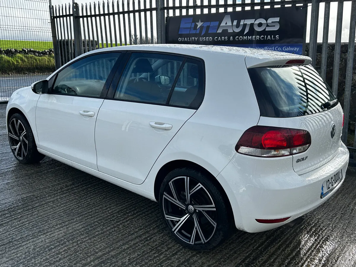 Volkswagen Golf TSI 1.4 Automatic 2012 - Image 2