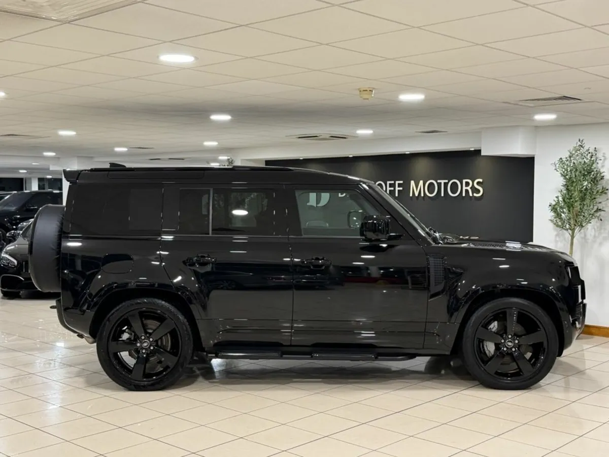 Land Rover Defender X-DYNAMIC SE=HUGE SPEC//LIGHT - Image 2