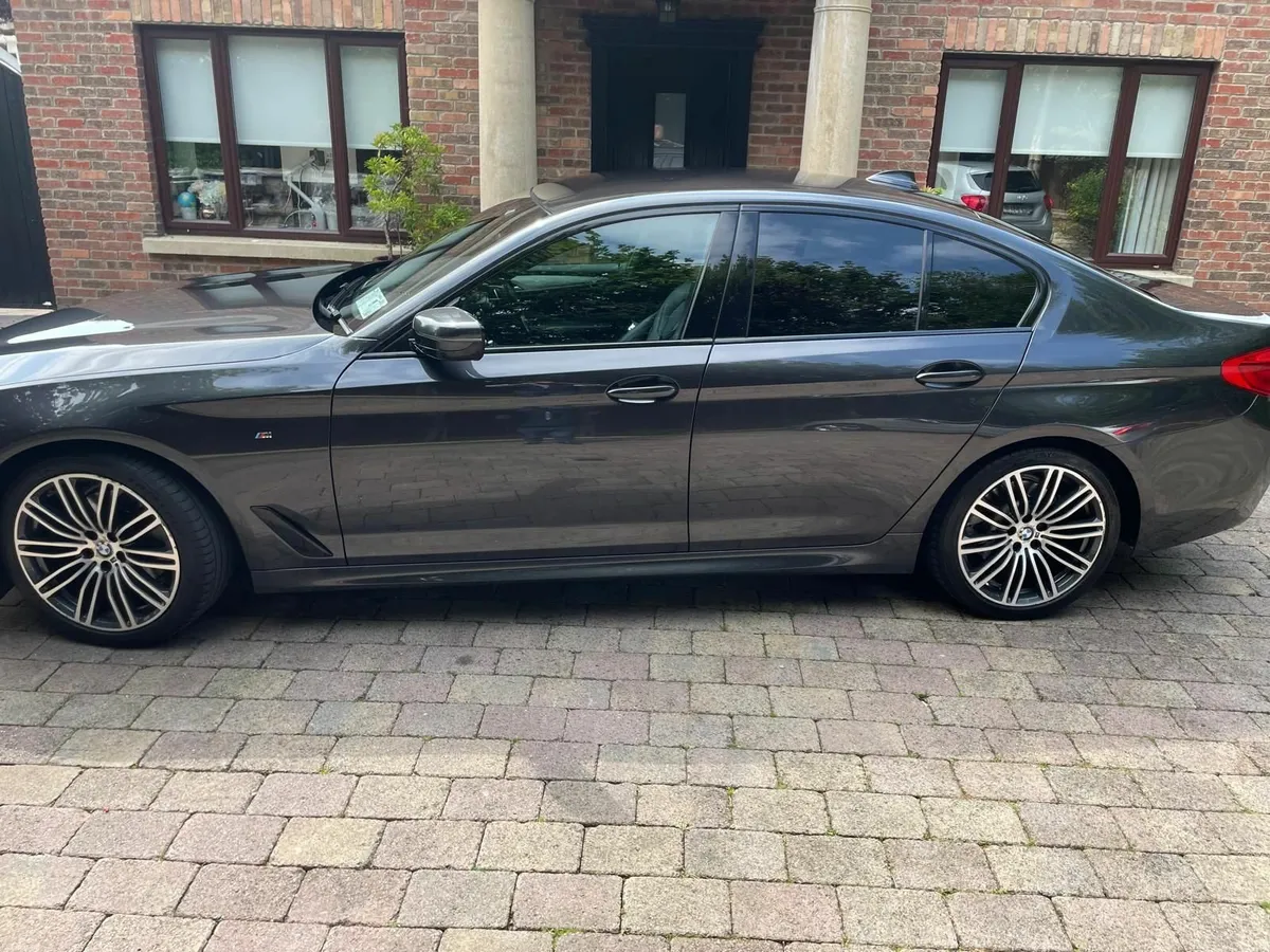 BMW 5-Series 2018 - Image 1