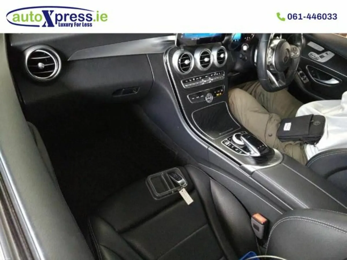 Mercedes-Benz C-Class Avantgarde AMG Line, reversi - Image 2