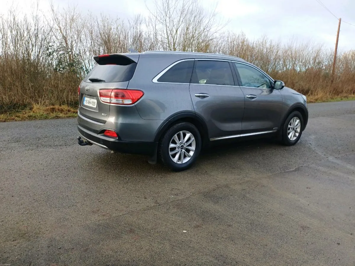 Kia sorento platinum 2.2 (awd) 7seater - Image 3