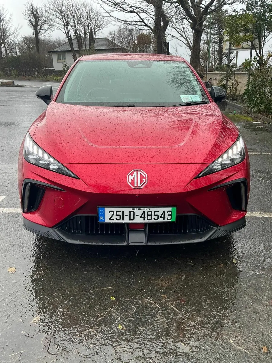 High Spec 251 MG4 Exclusive Long Range  - 8k mls - Image 2