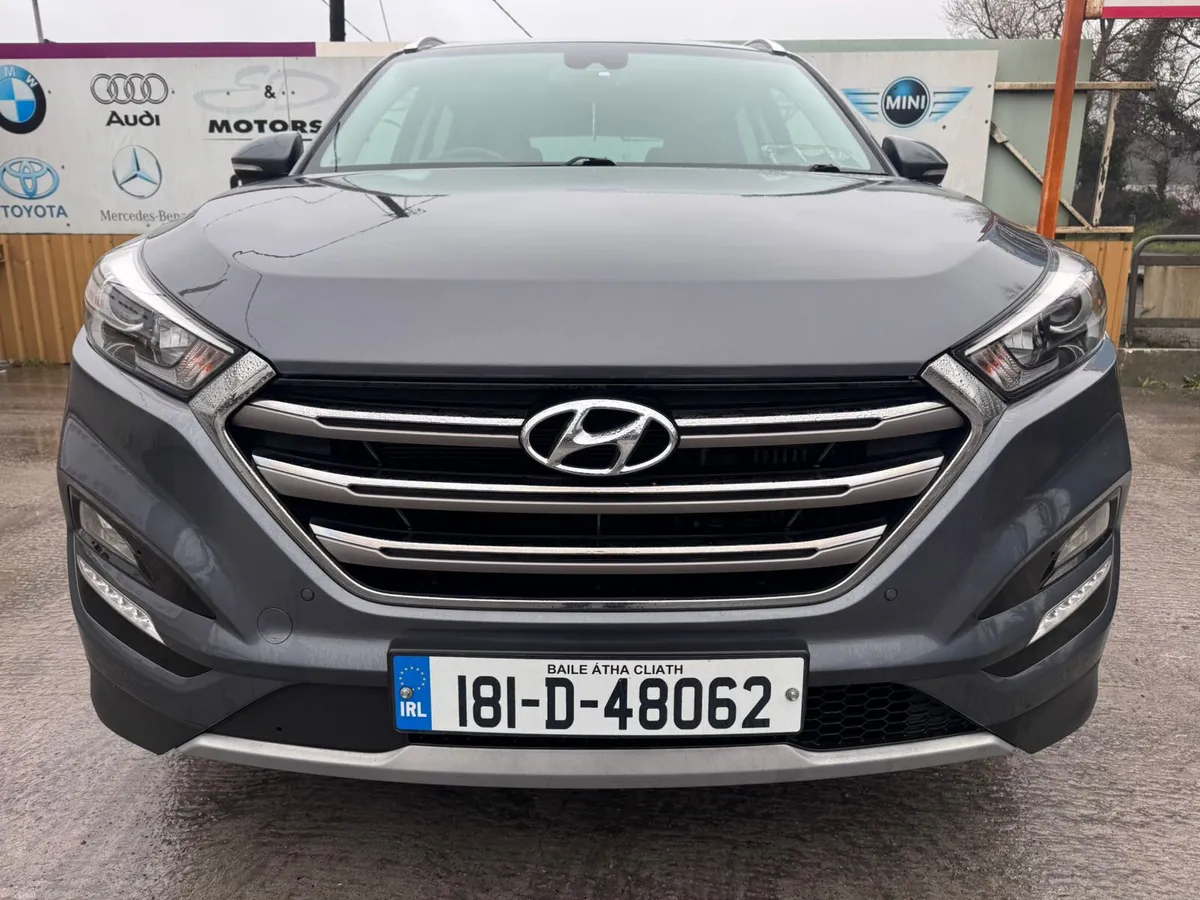 181 Hyundai Tucson 2.0D PREMIUM Low Miles - Image 4