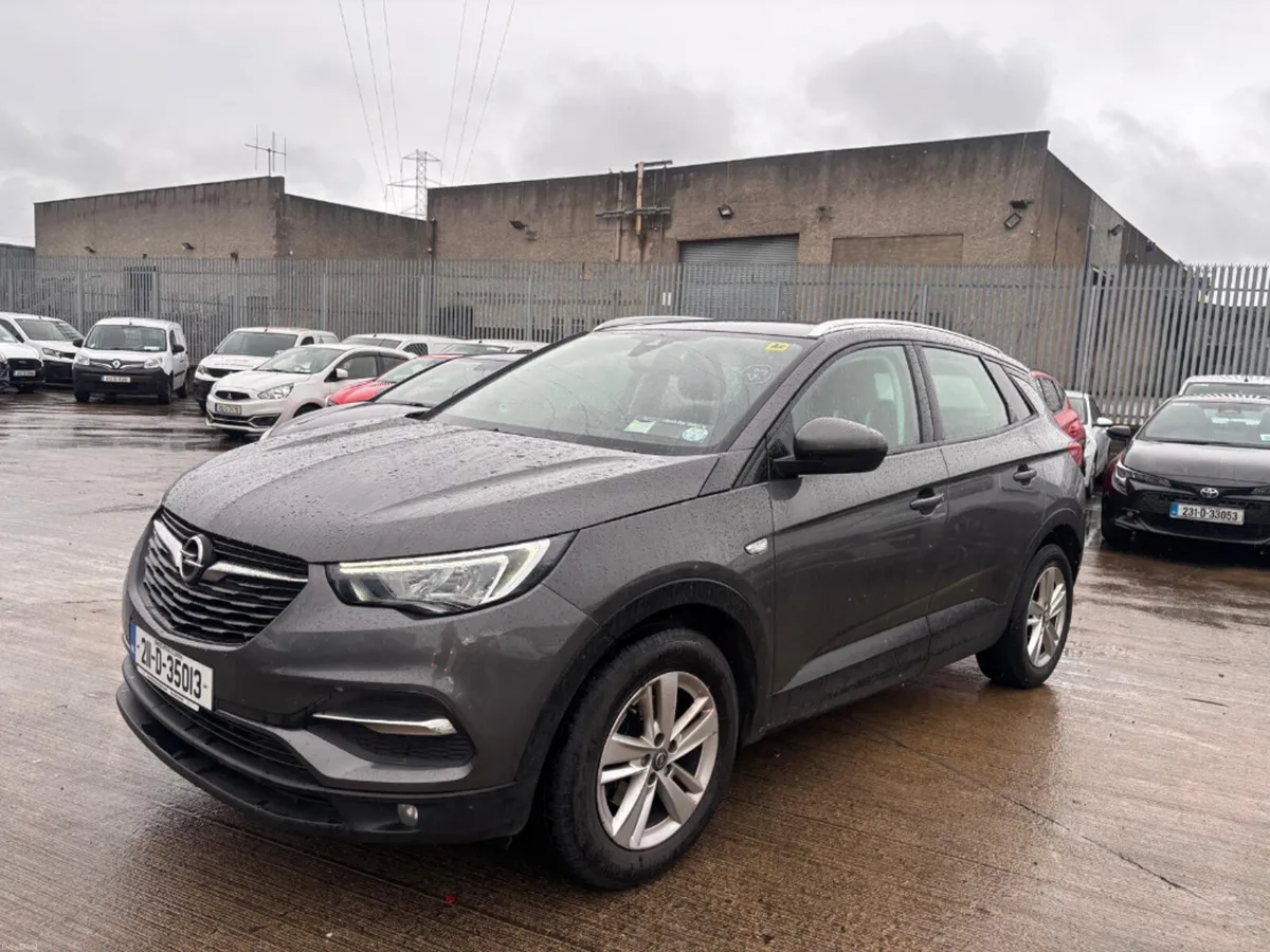 Opel Grandland X SUV. 1.2i 130ps-petrol- 5DR - Image 2