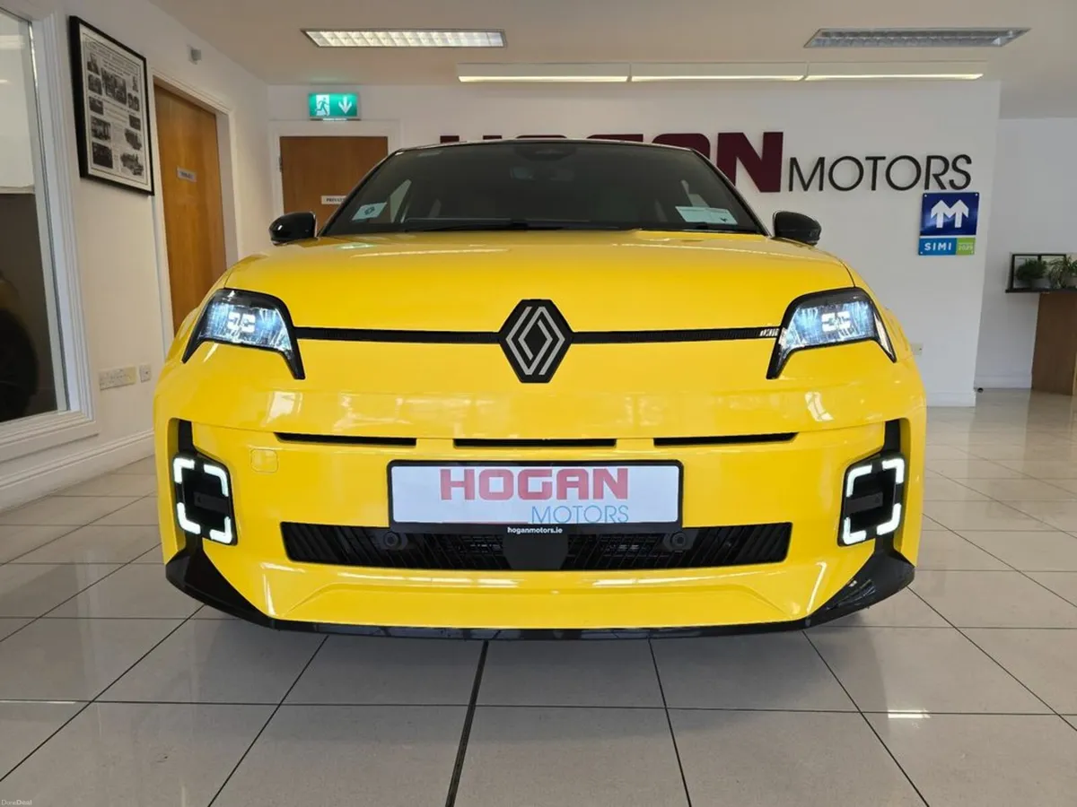Renault 5 Iconic Five 52kWh 150BHP * Best Range & - Image 2