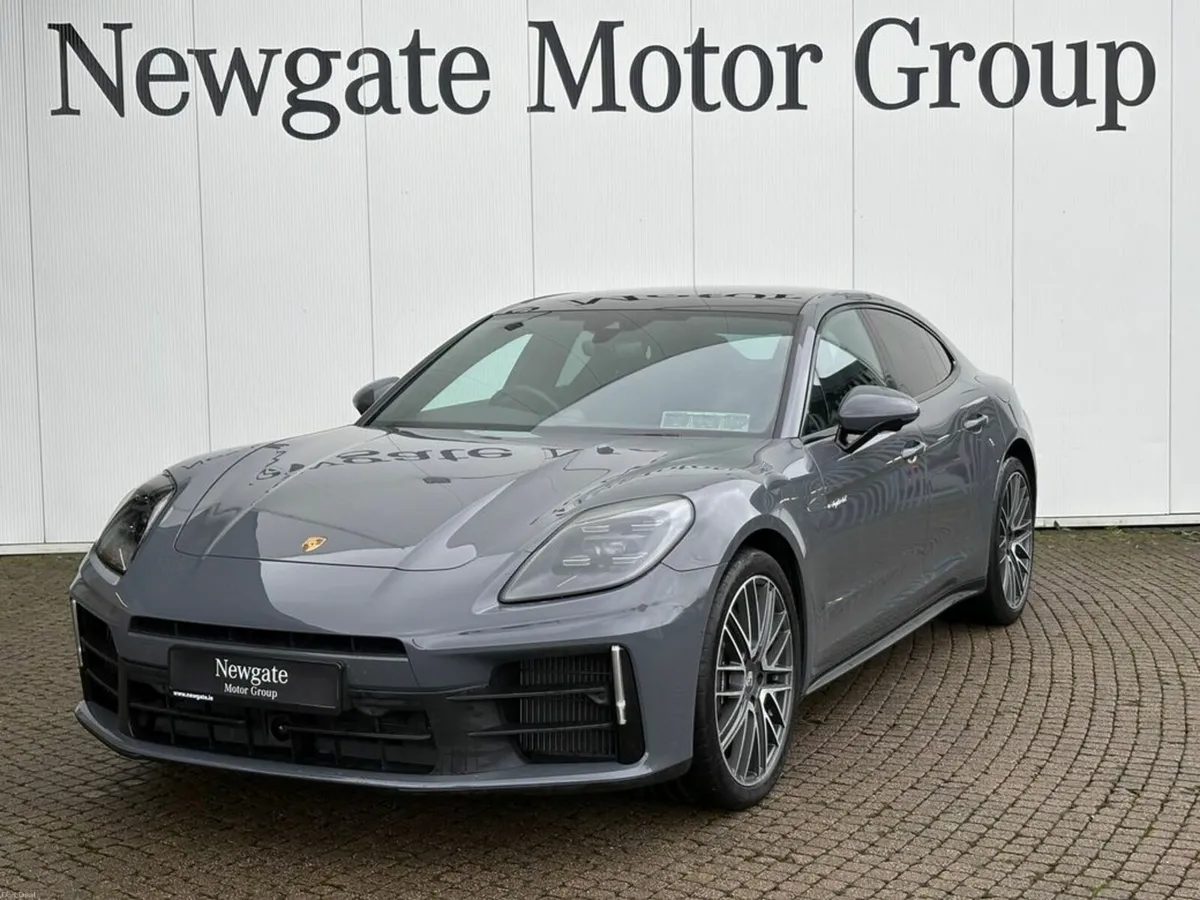 Porsche Panamera Hybrid 4 - 4+1 *ADAPTIVE CRUISE* - Image 1