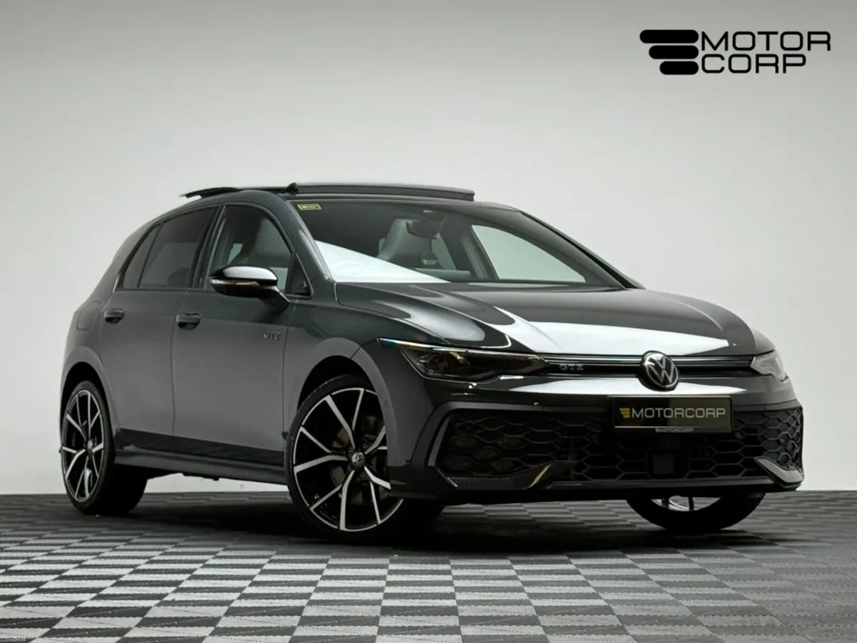 Volkswagen Golf GTE 1.5 PHEV 272HP DSG *PAN ROOF* - Image 1