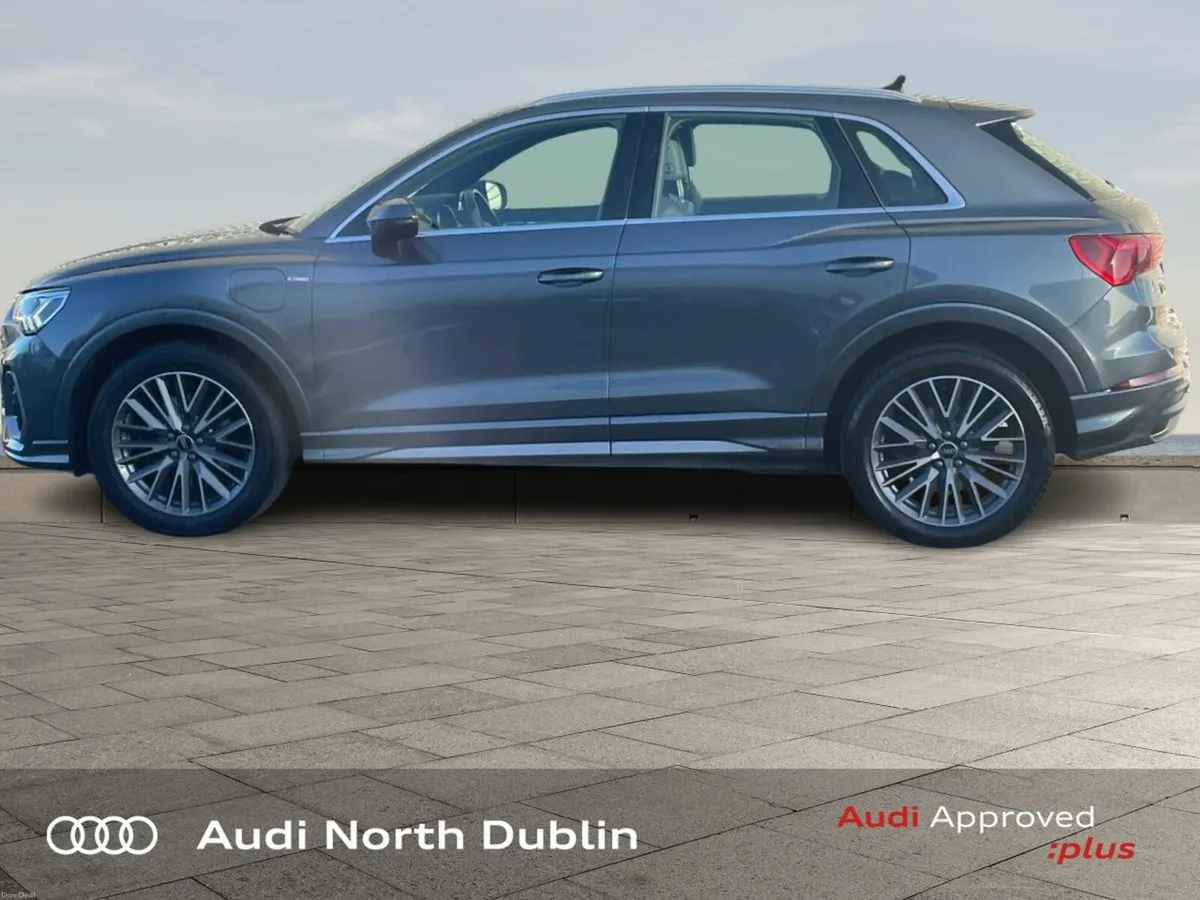 Audi Q3 SOLD! 45 TFSI E S Tronic S line - Image 4