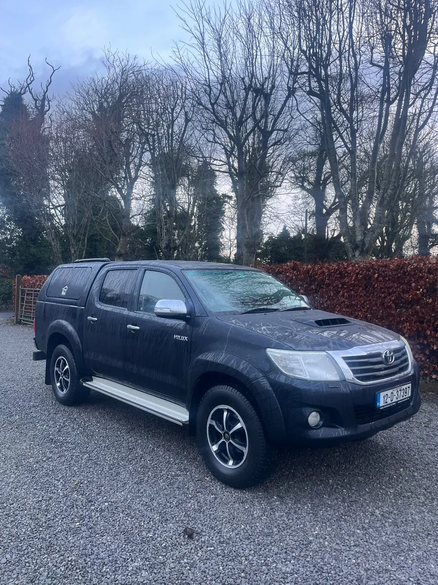 Toyota Hilux  low mileage - Image 1