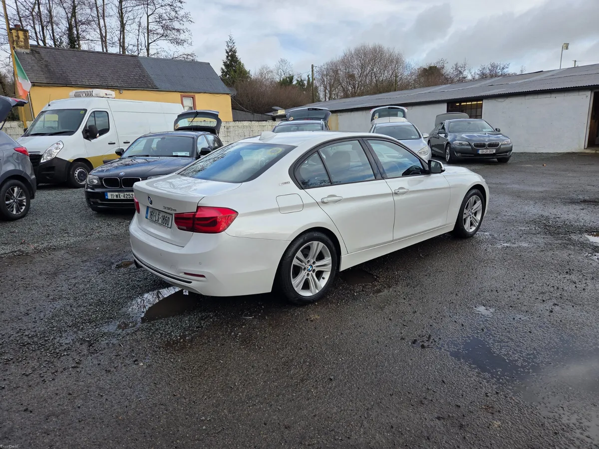 Immaculate BMW Petrol Hybrid 330e - Image 4