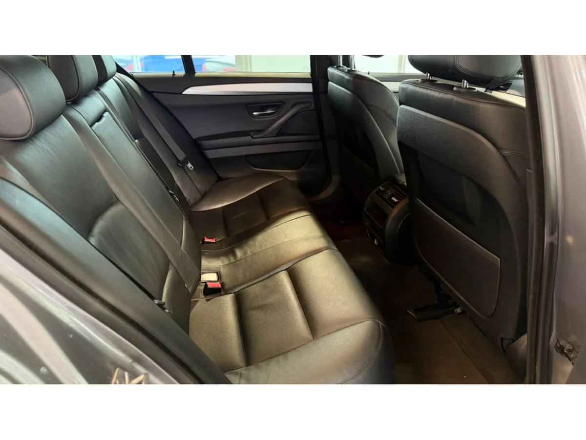 BMW 5-Series D F10 M SPORT PLUS - Image 5
