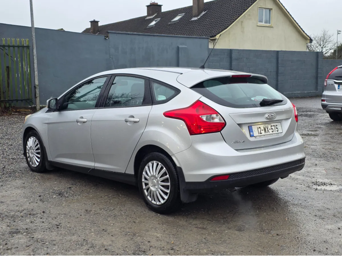 Ford Focus EDGE 1.6 TDCI 95PS 5SPEED 5DR - Image 2