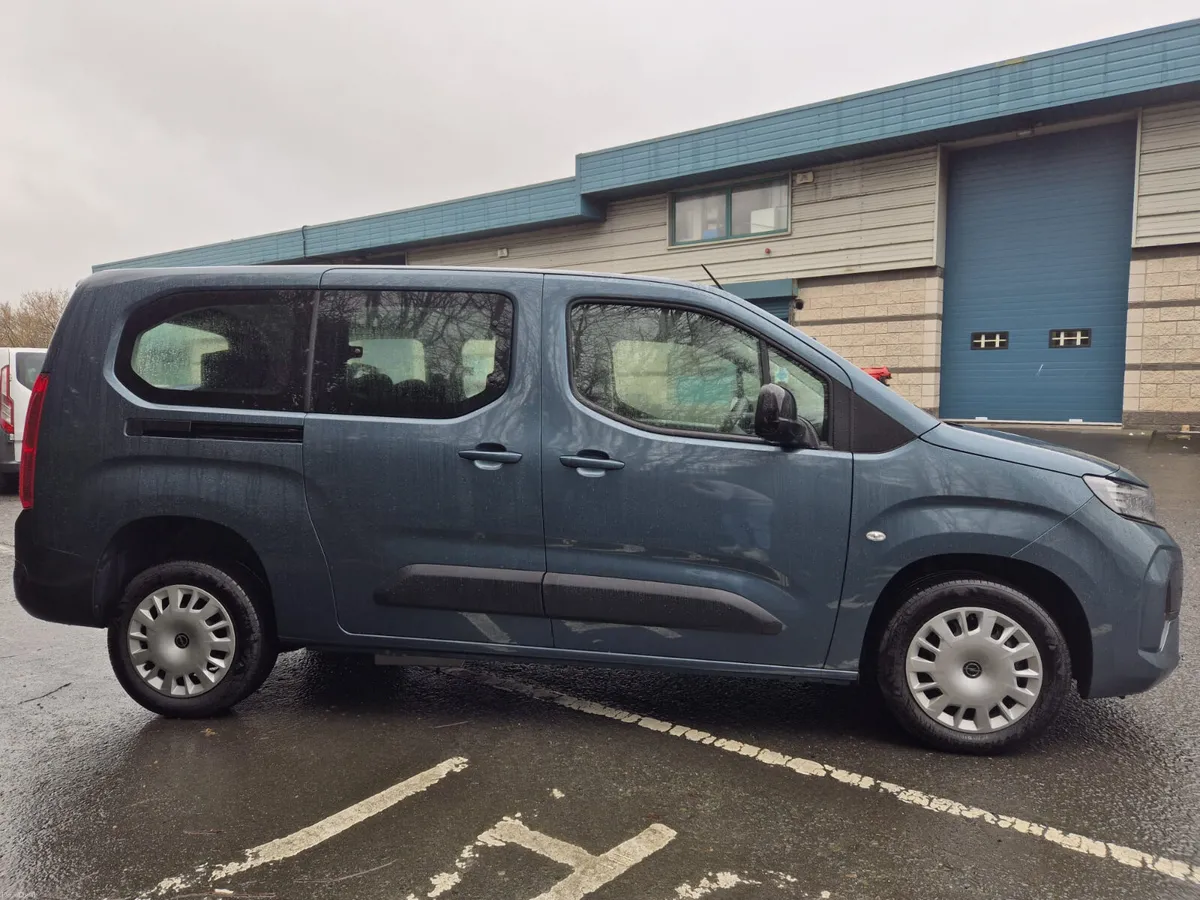 OPEL COMBO/2026/AUTO/WHEELCHAIR ACCESS/TAXI SPEC - Image 4
