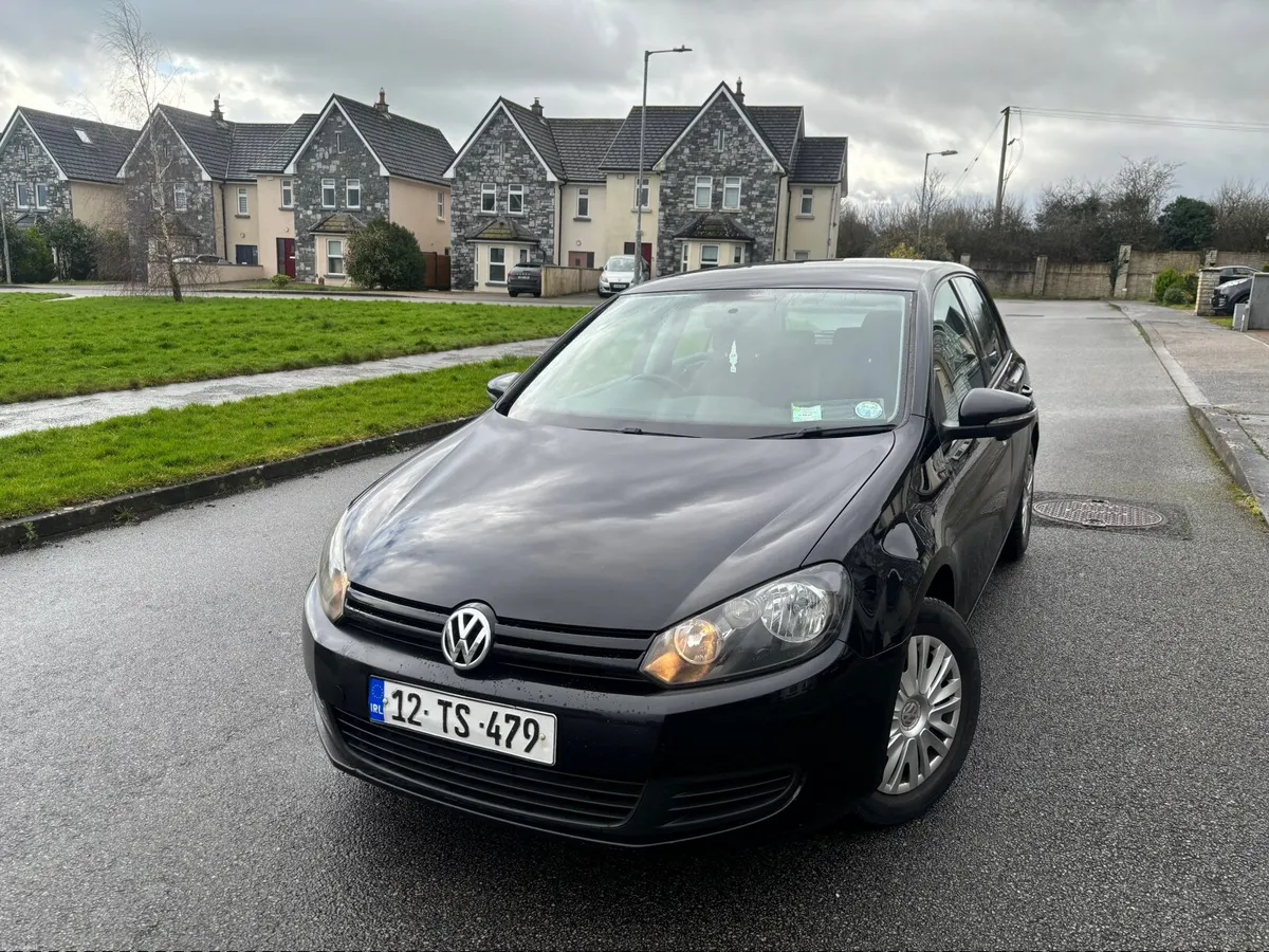 2012 Volkswagen Golf 1.6 TDI blue motion high spec - Image 2