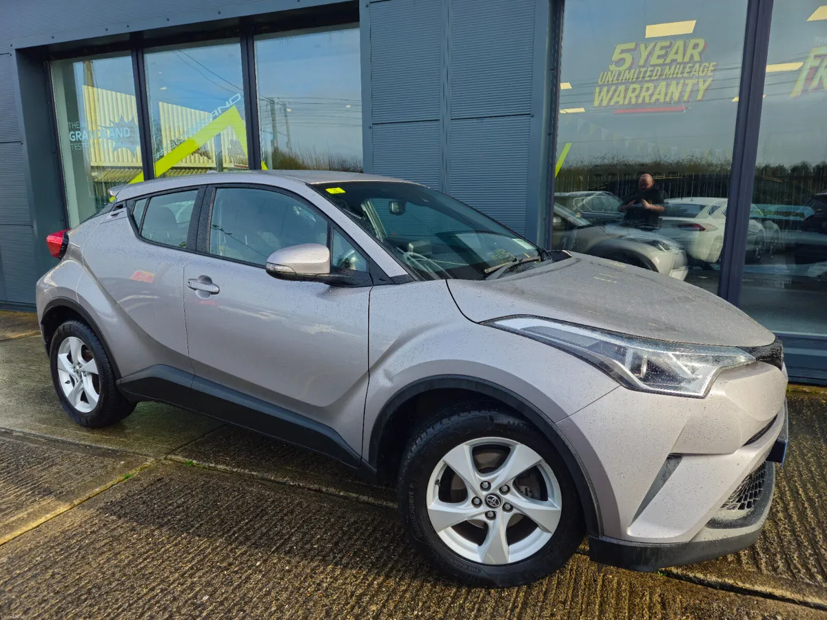 Toyota C-HR 1.2 TURBO PETROL LUNA - Image 3