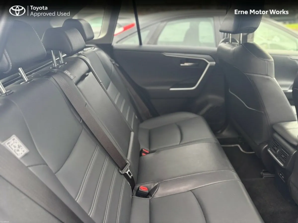 Toyota RAV4 RAV4 HYBRID SOL - Image 4