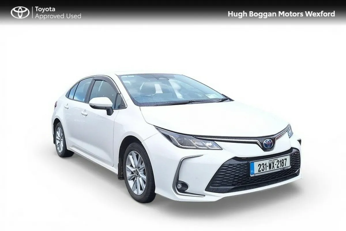 Toyota Corolla LUNA SALOON IN POLAR WHITE - Image 1