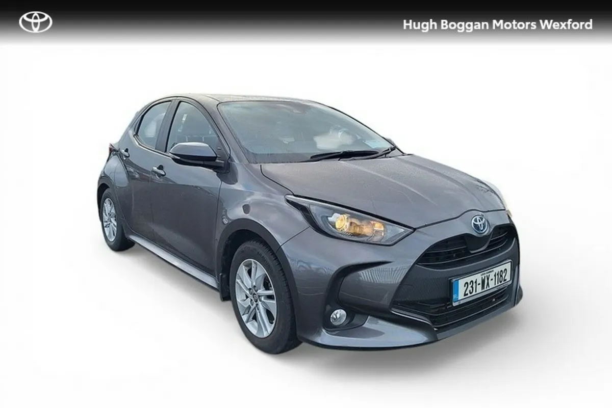 Toyota Yaris HYBRID LUNA,RIDICOUSLY  LOW MILEAGE!! - Image 1