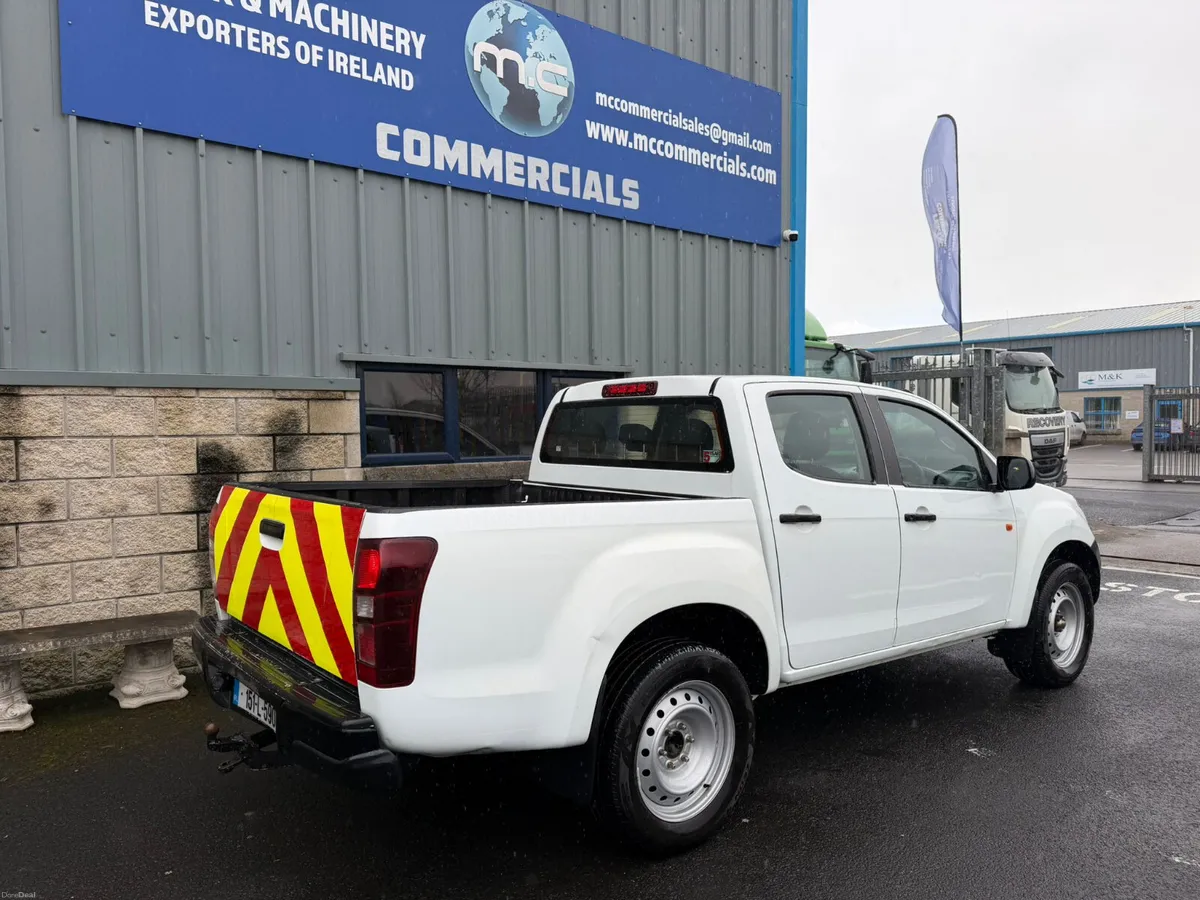 For Sale: 2015 Isuzu DMax - Image 4