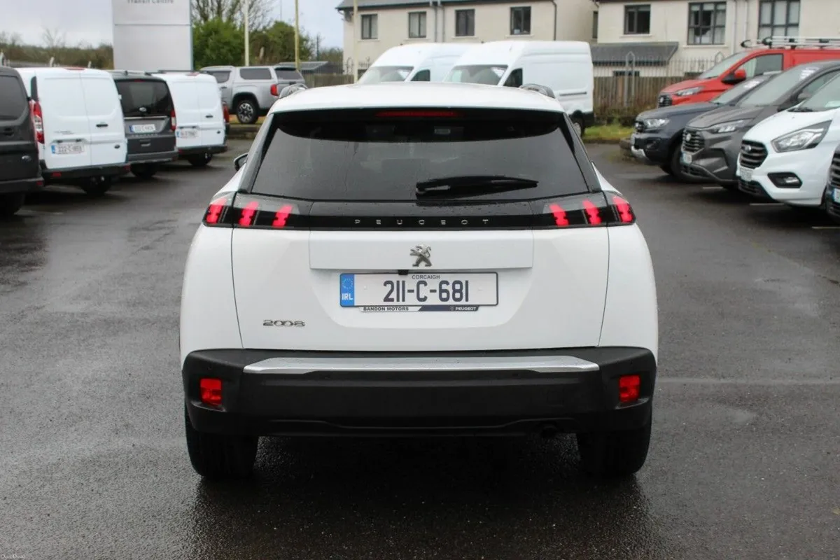 Peugeot 2008 1.2 Puretech 100bhp Allure - Image 6