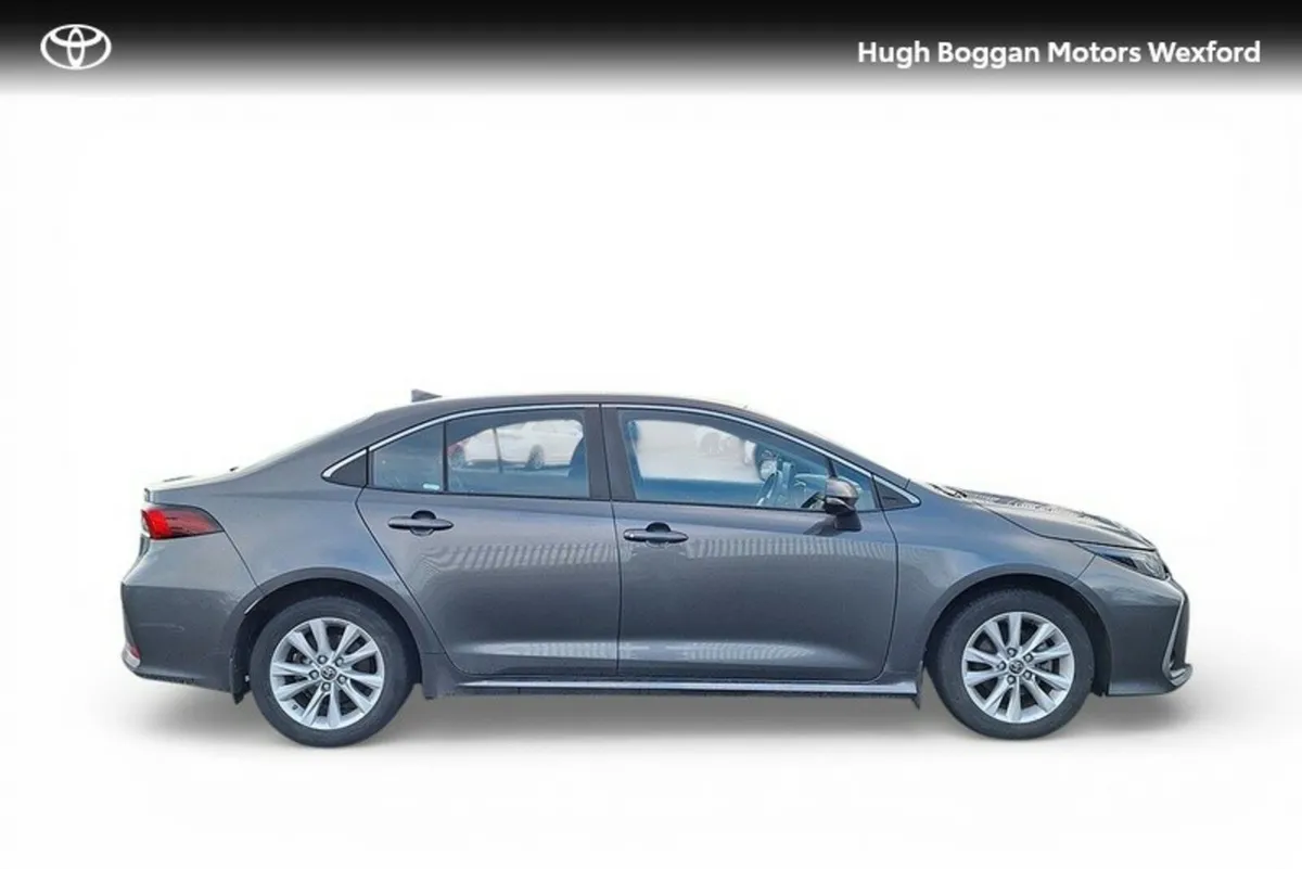Toyota Corolla LUNA 4DR SALOON AUTO - Image 3