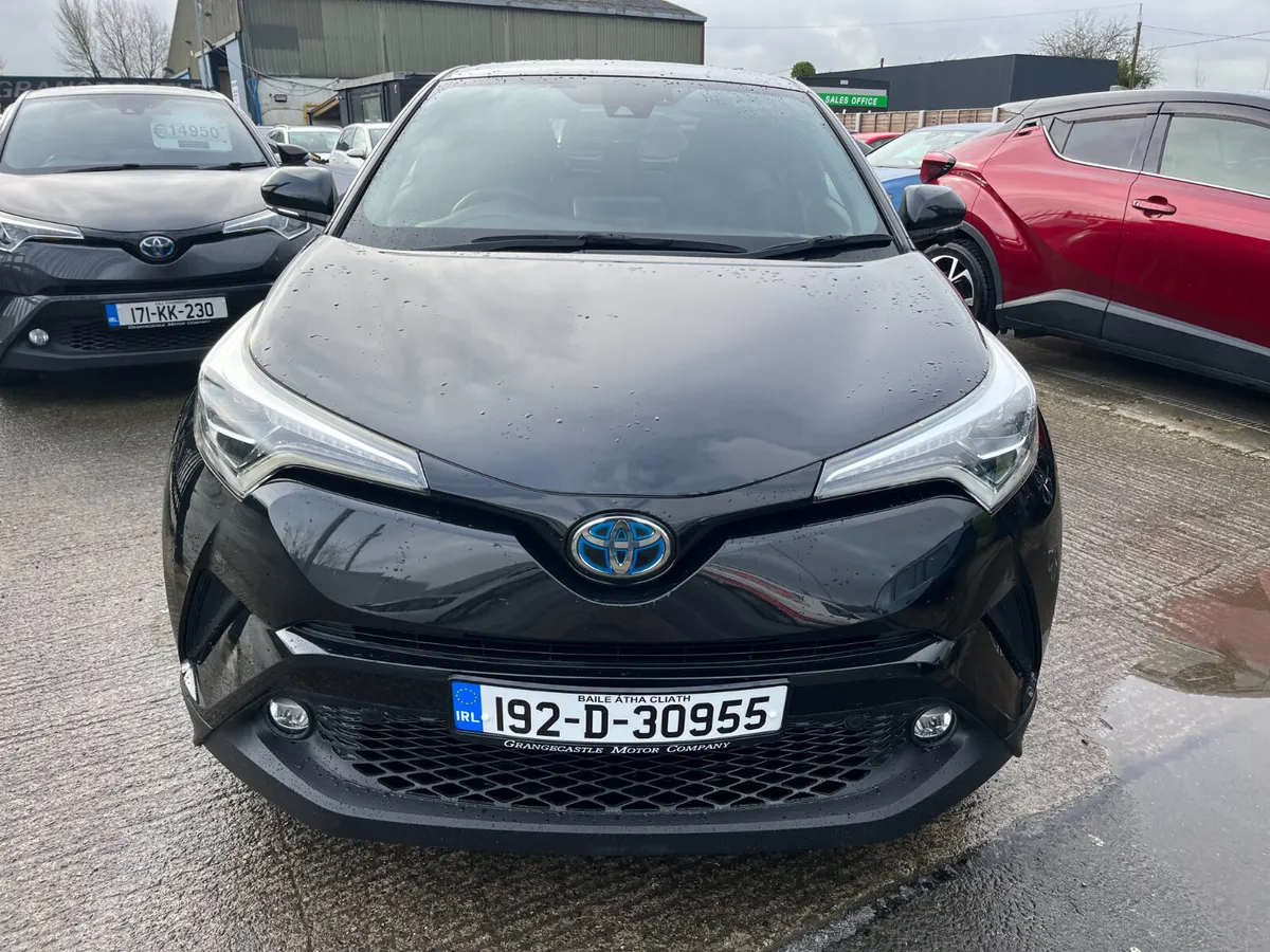 TOYOTA C-HR 2019, 1.8 HYBRID AUTO LOW KM HIGH SPEC - Image 2