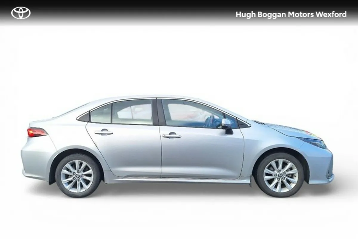 Toyota Corolla COROLLA LUNA SALOON - Image 3