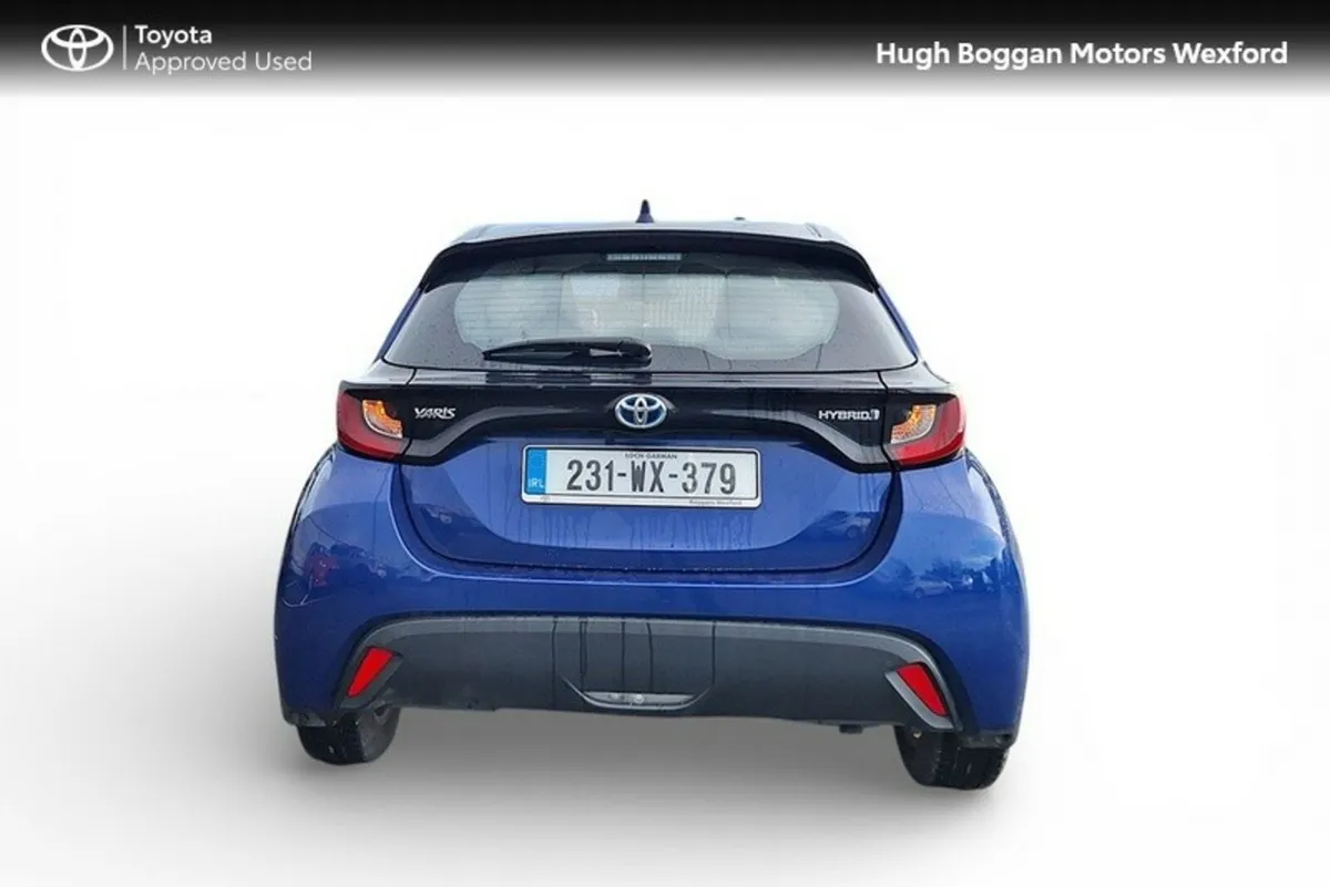 Toyota Yaris HYBRID LUNA, VERY LOW MILEAGE!! - Image 4