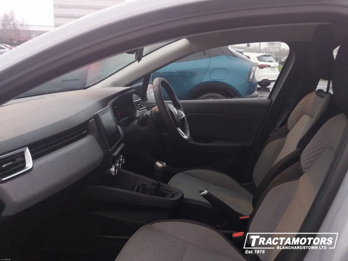 Renault Clio EVOLUTION TCE 90 E6E 5DR - Image 4