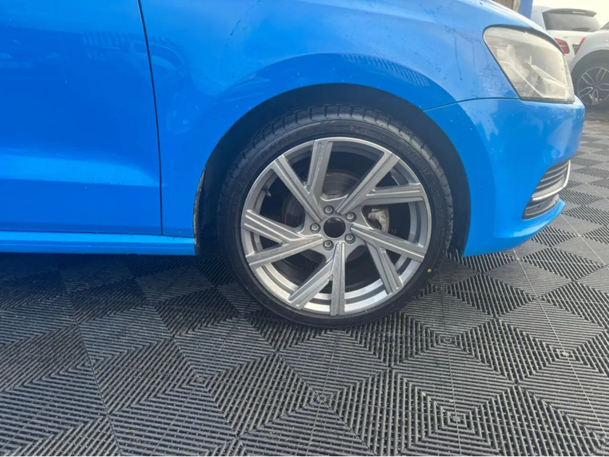 Volkswagen Polo VW Polo 1.2 petrol, auto, highline - Image 3