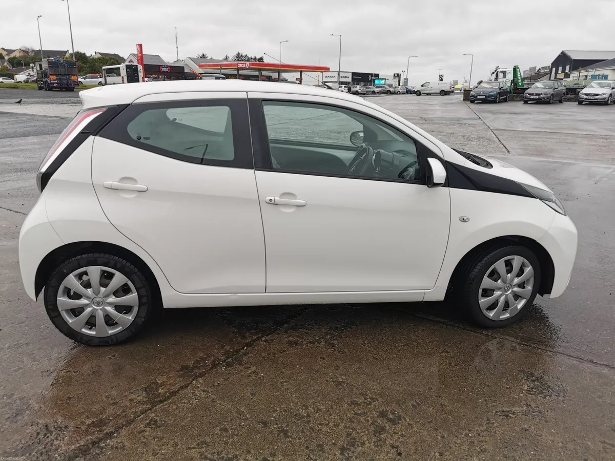 Toyota Aygo 2015 - Image 4