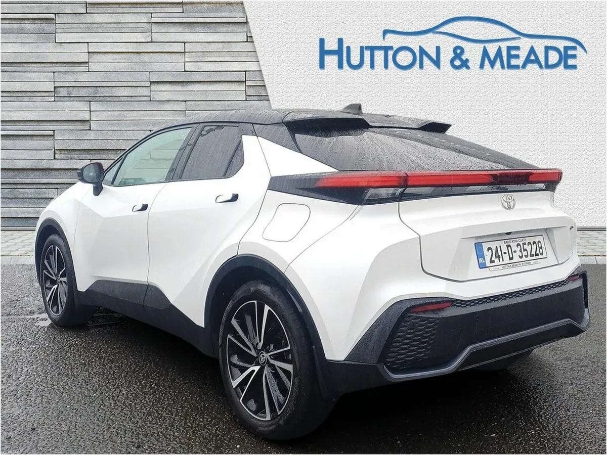 Toyota C-HR HEV Sol 1.8 Petrol 5dr - Image 3