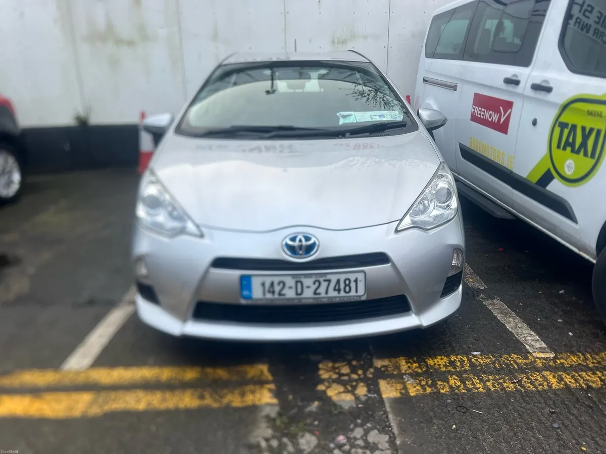 Toyota aqua 2014 - Image 2