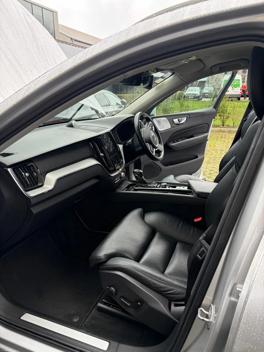 Volvo XC60 2019 T5 56k kms - Image 2
