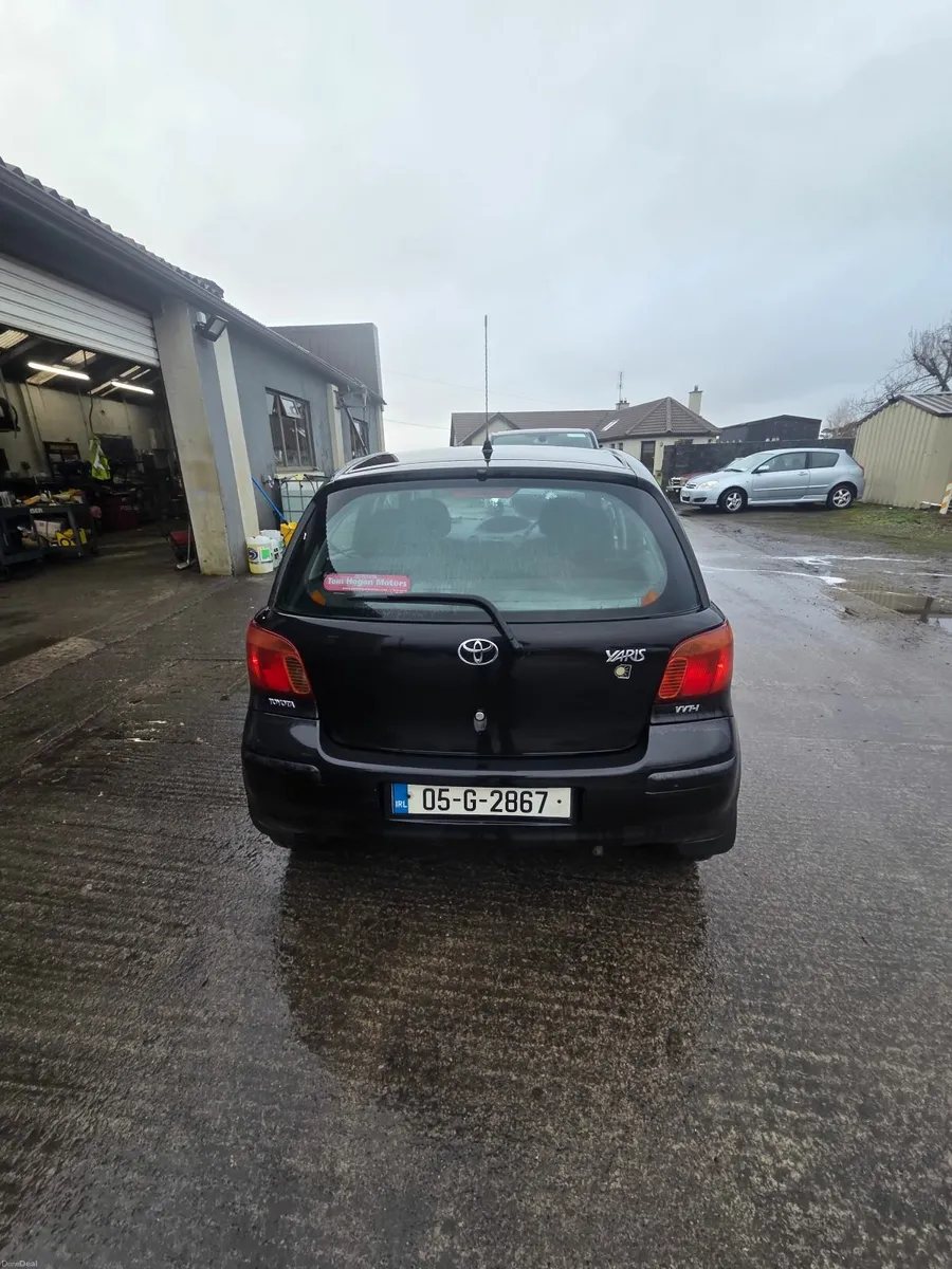 Toyota Yaris 2005 - Image 3
