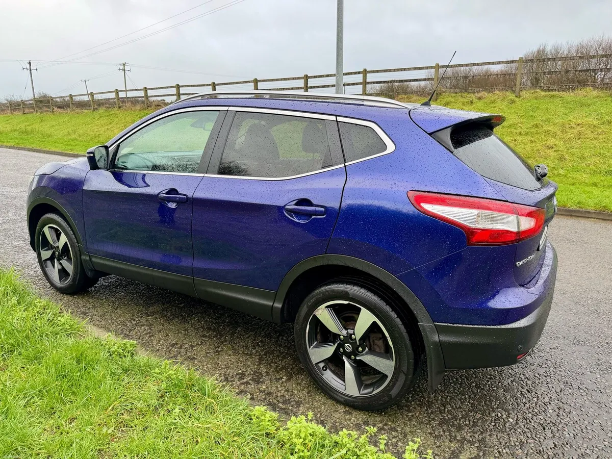2017 Nissan Qashqai 1.5DCI  Premium PAN-ROOF - Image 4