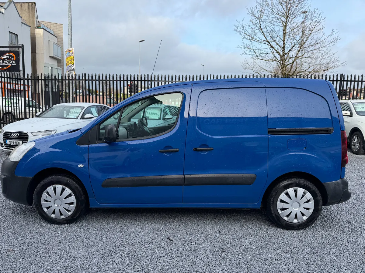 *LOW KM* 2018 (181) Peugeot Partner 3 Seater - Image 4