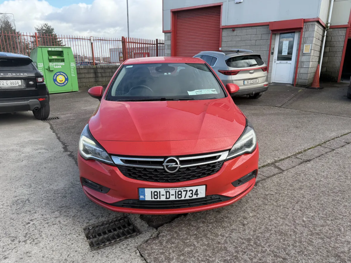 2018 Opel Astra SRI - Image 2