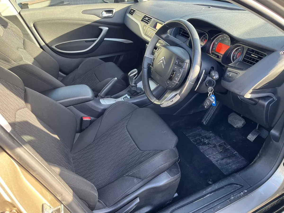 131 Citroen c5 automatic Tax& Nct - Image 4