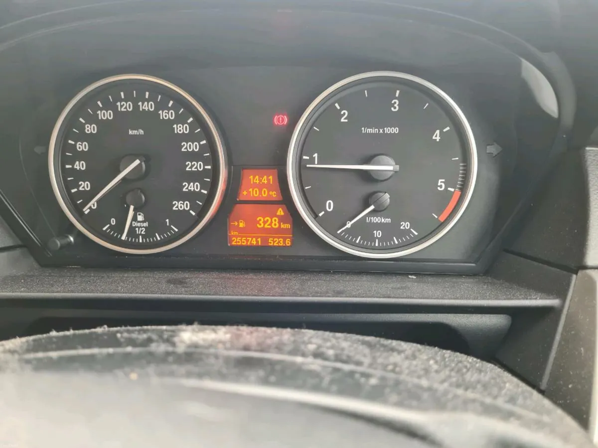 06 BMW 520 Diesel - Image 2