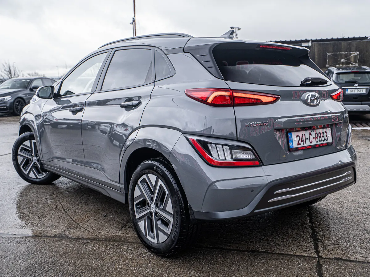 2024 Hyundai Kona EV Premium/SOH 100%/1yr warranty - Image 2